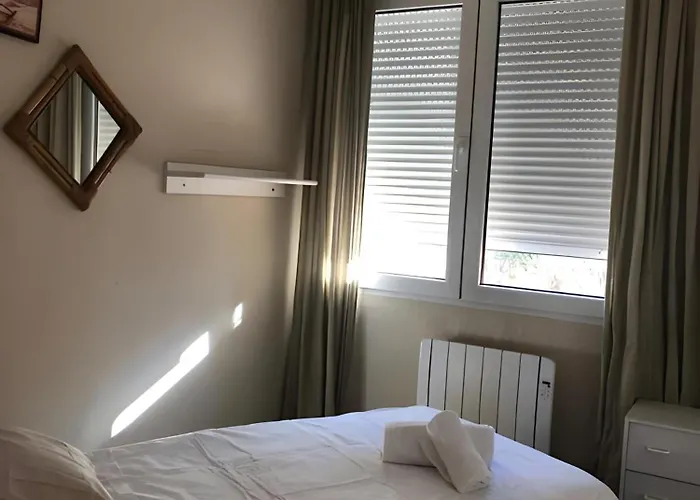 Apartment Edificio Europa Zona Media 8 Pax View